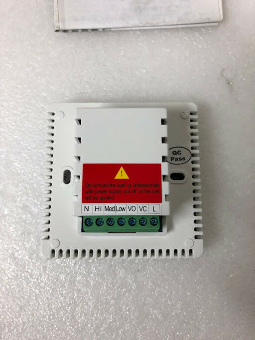 New Johnson Controls 003/T5200TC9JS0 T5000 LCD Digital Fan Coil