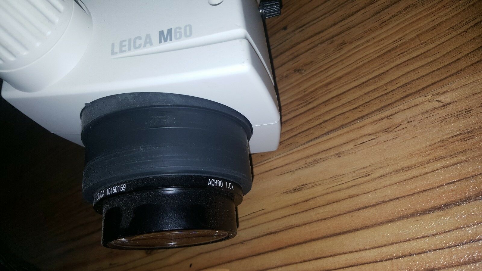 Leica Stereo Microscope Leica M60 10450294 base 10446340 Objective