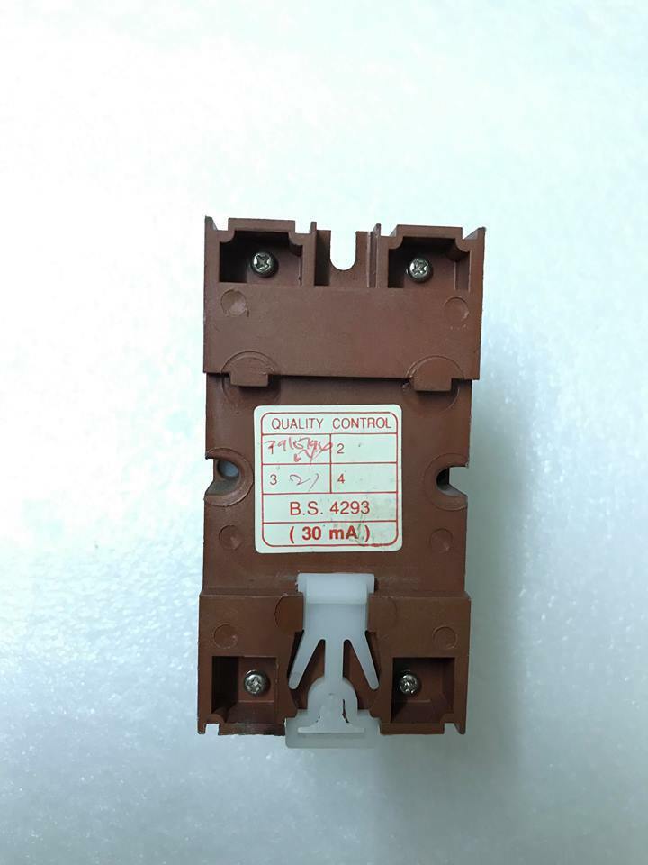 Clipsal E4EL30/2/30 Isolator Switch Tripping Device Industrial SOL