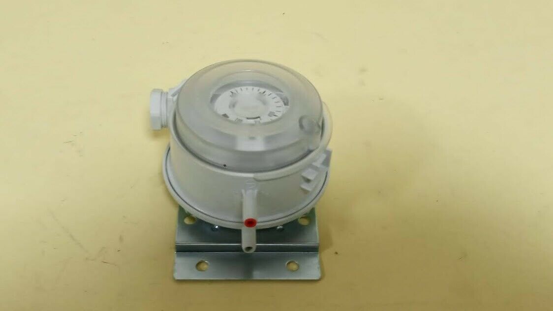Huba control 604.92110c2 pressure switch made in Switzerland New