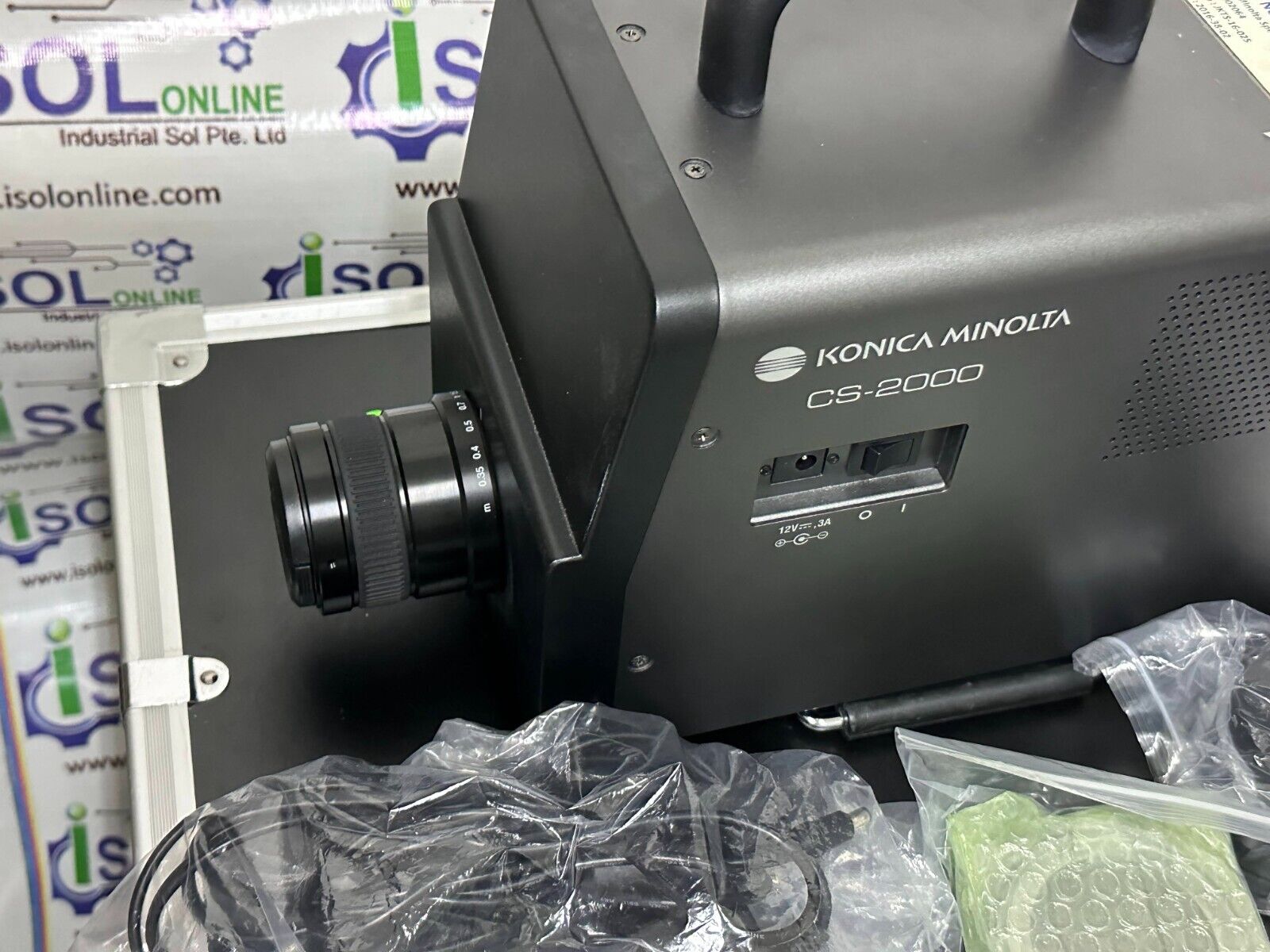 Konica Minolta CS2000 polychromator type spectroradiometer Ver. 3.01.